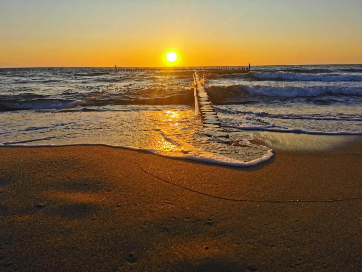 Pokoje Na Fali Darlowo Bagian luar foto