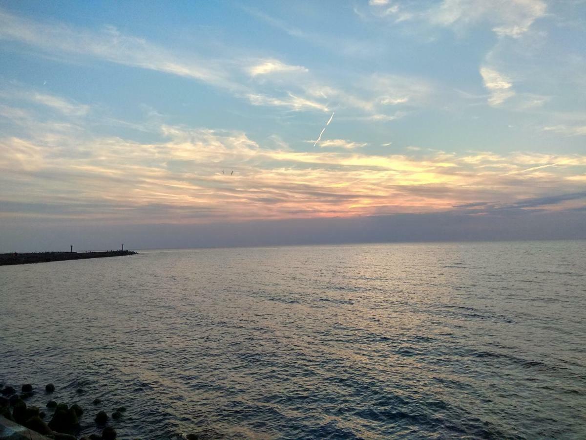 Pokoje Na Fali Darlowo Bagian luar foto